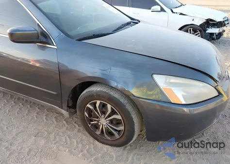 2004 Honda Accord 2.4 Lx z USA, uszkodzony, nr VIN 3HGCM56384G704269